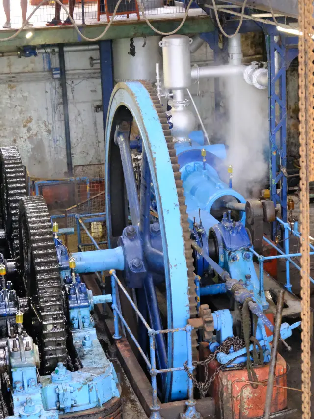 Steam engine Rouage Distillerie La Favorite Martinique