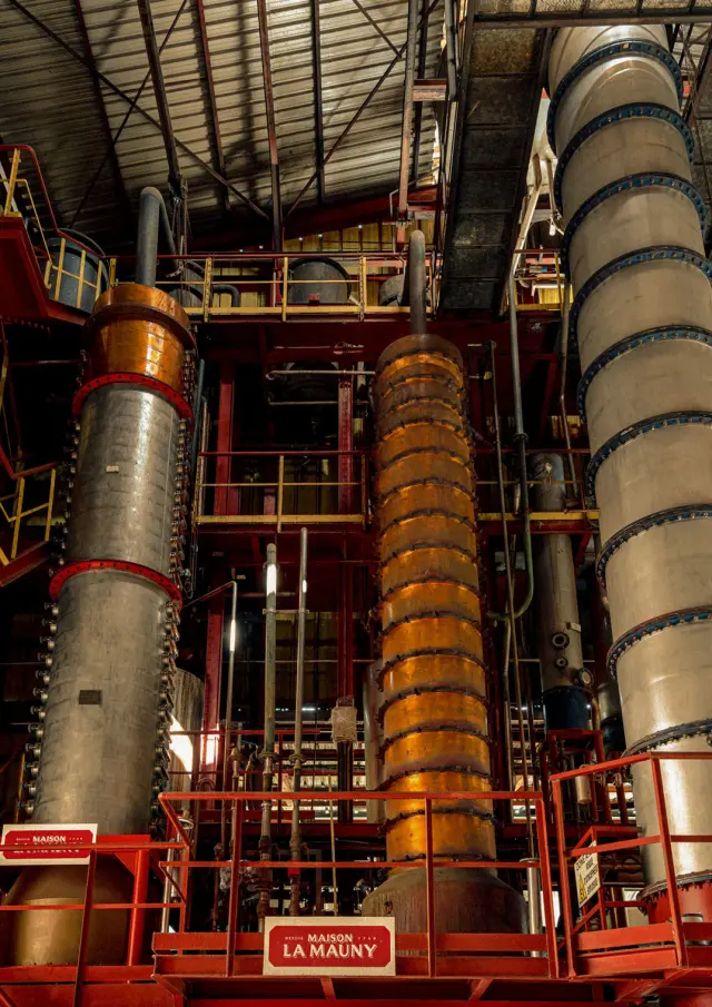 Distillation columns Maison La Mauny Rivière-Pilote Martinique