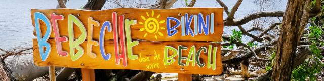 Panneau Bébêche Bikini Beach Sainte-Anne Martinique