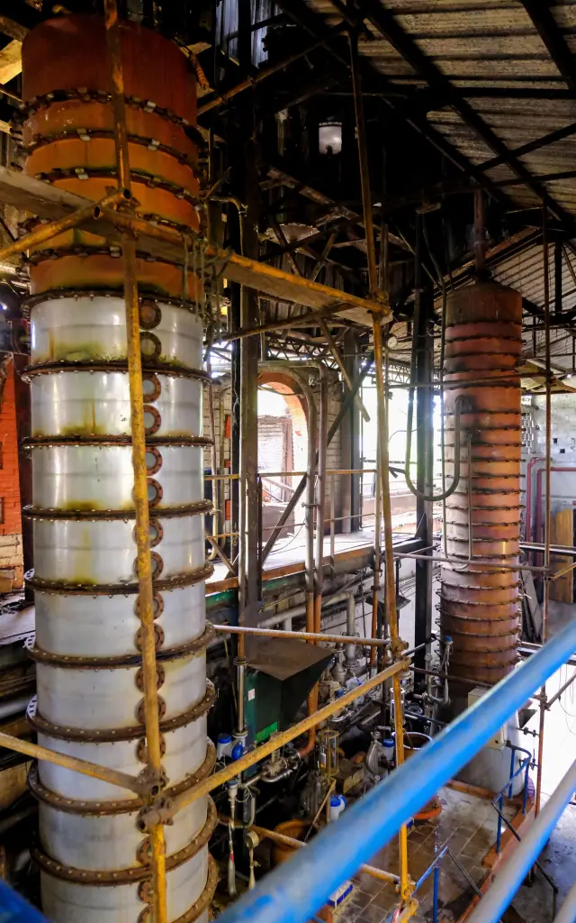 Distillation column Distillery La Favorite Lamentin Martinique