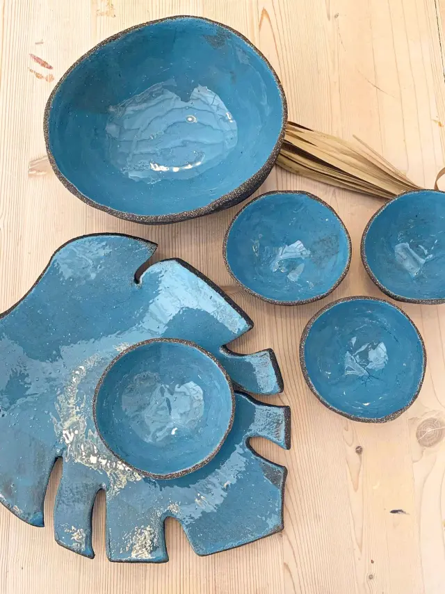 Set of dishes Blue Sand and Ash Saint-Pierre Martinique