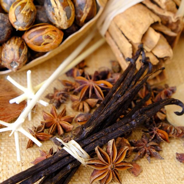 Épice Canelle Noix de muscade Vanille Martinique