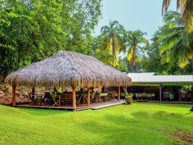 Carbet Restaurant Le Point de Vue Sainte-Marie Martinique