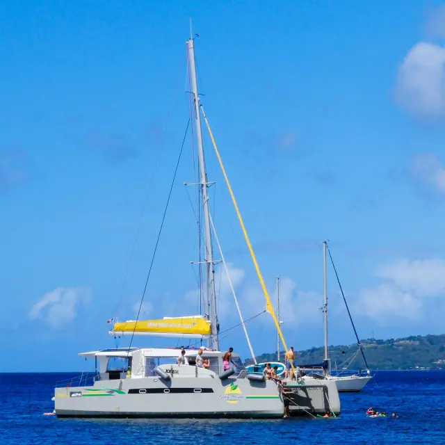 boat3-soleymambo-katamambo-bridgeaintpierre-martinique