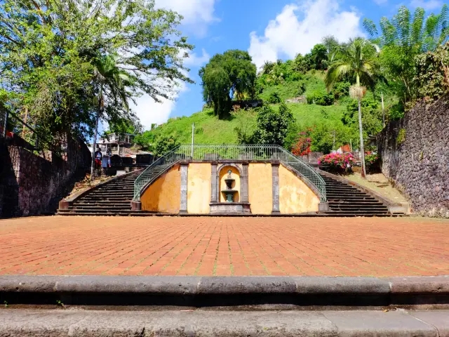 ancientheatre-saintpierre-martinique
