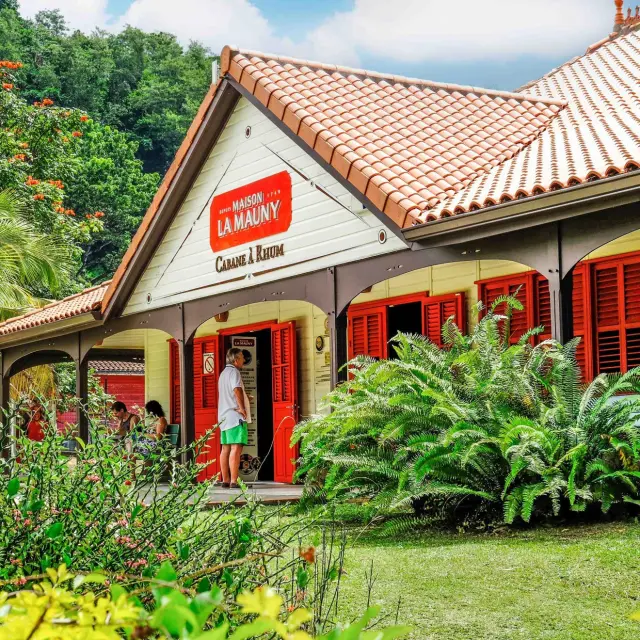 Cabane à rhum Distillerie Maison La Mauny Rivière-Pilote Martinique