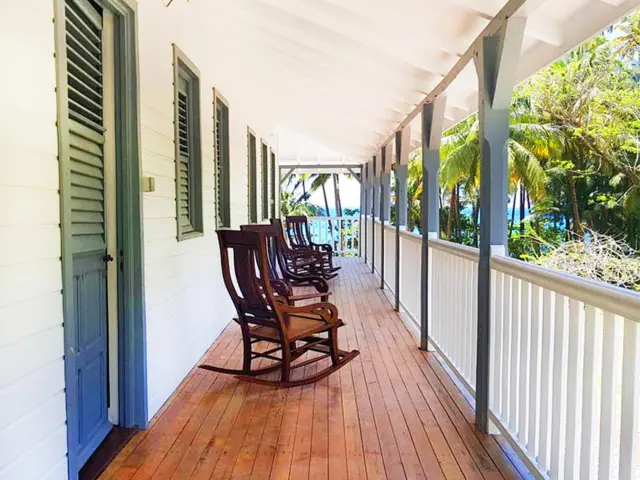 house-in-hood2-preacher-martinique-copy