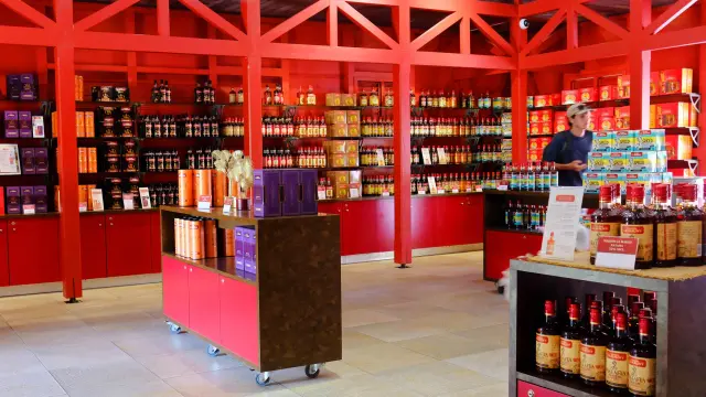 shop2-distillery-house-lamauny-riviere-pilote-martinique