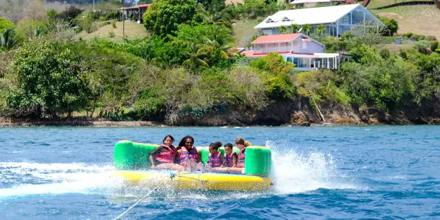 Bouée tractée Canapé Cocofly Trois-îlets Martinique