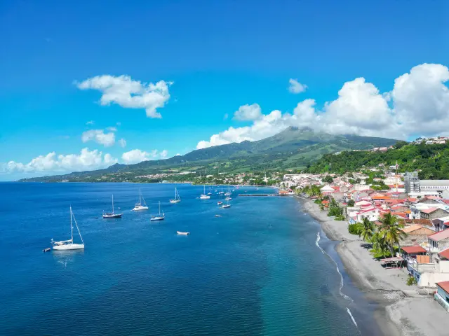Montagne Pelée Ville de Saint-Pierre Martinique