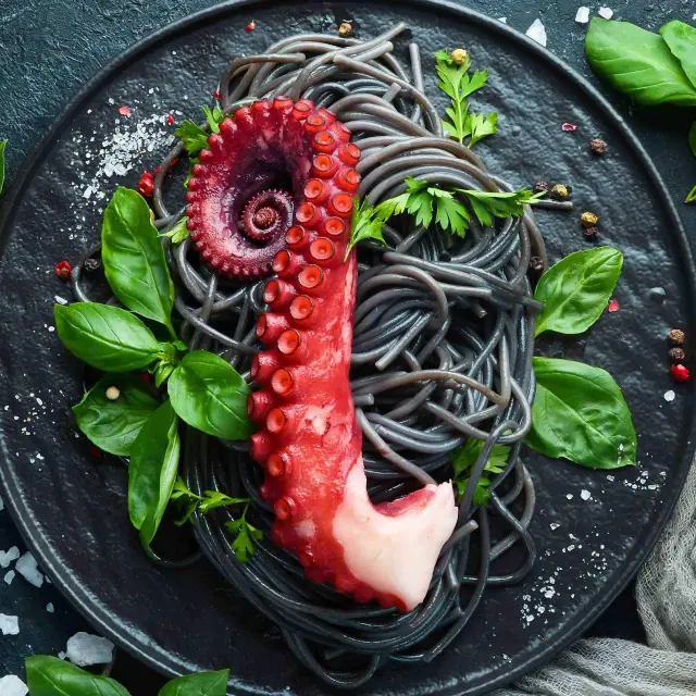 Spaghettis à l'encre de seiche Poulpe Recette Martinique