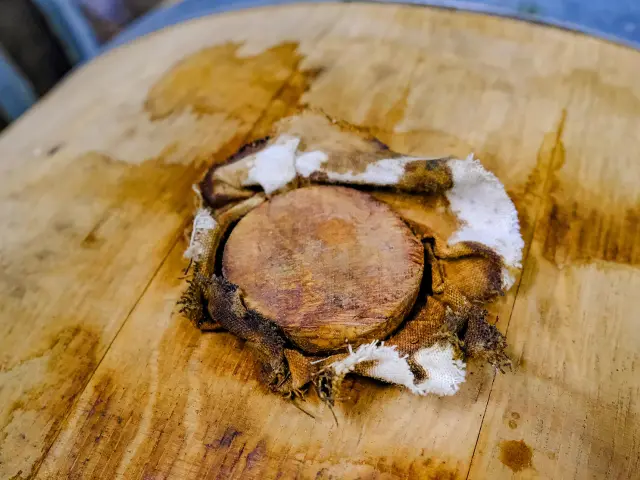 Bouchon Fut Rhum Distillerie Hbs Habitationbeausejour Grandriviere Martinique Copy