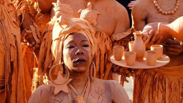 Les hommes d'argile du Village de la poterie des Trois-Îlets Carnaval Fort-de-France Martinique