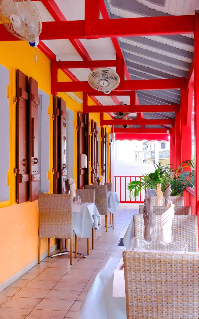 Hotel10 Restaurant Tantearlette Grandriviere Martinique