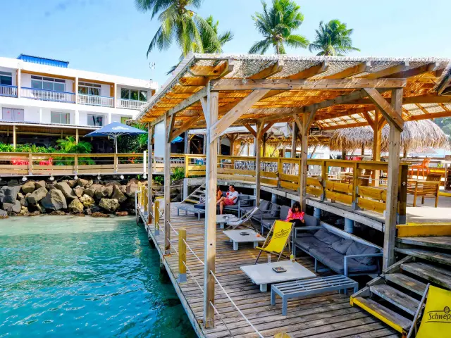 Hôtel Restaurant La Dunette** Sainte-Anne Martinique