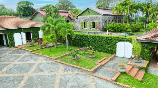 Habitation du Simon Distillerie A1710 Le François Martinique