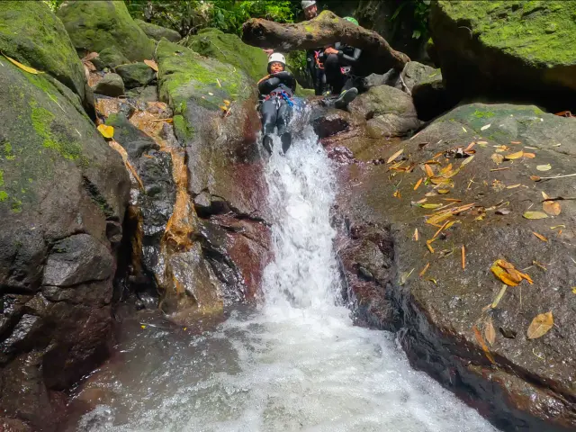 Canyoning9 Absalon Bureaudelarandonneeetducanyoning Fortdefrance Martinique