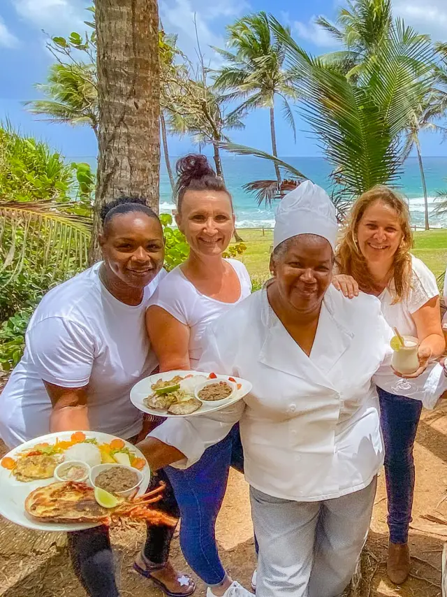 Équipe du restaurant Le Point de Vue Sainte-Marie Martinique cuisine créole authentique