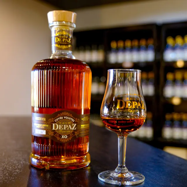 Rhumdepaz2 Distilleriedepaz Habitationlamontagne Saintpierre Martinique