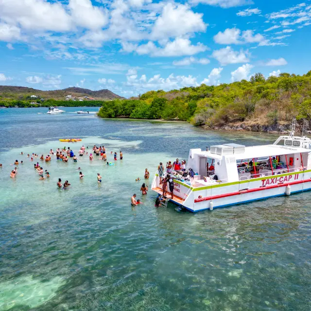 Taxi Cap Ilet Chevalier Fond blanc Sainte-Anne Martinique