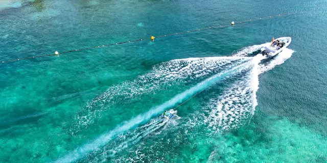 Ski nautique Jet7 Sainte-Anne Martinique