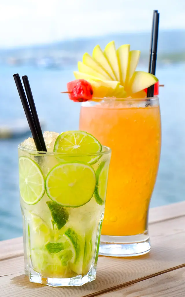 Cocktails Bar à Sainte-Anne Hotel ** La Dunette Martinique