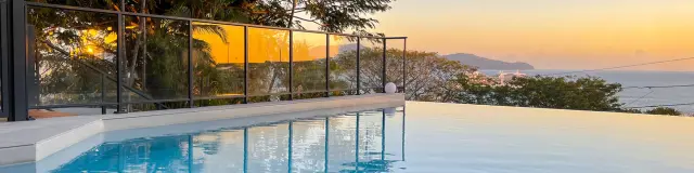 Piscine à débordement Coucher de soleil Hôtel Karibéa Squash Fort-de-france Martinique