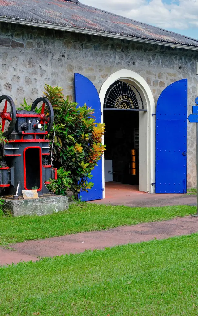 Musée vapeur Distillerie Depaz Habitation La Montagne Saint-Pierre Martinique