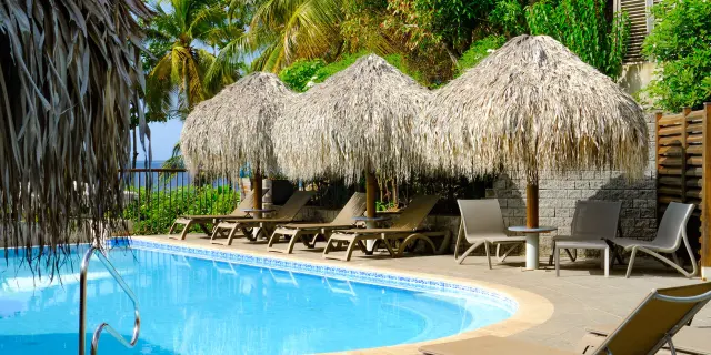 Piscine Résidence hôtelière Diamant les Bains Diamant Martinique