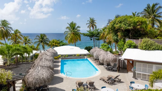 Piscine Résidence hôtelière Diamant les Bains Diamant Martinique