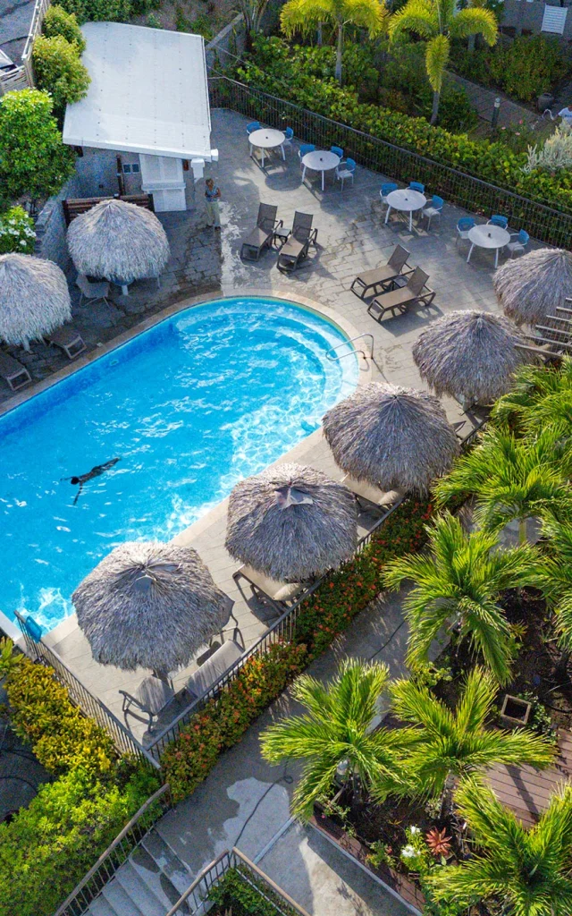 Piscine Résidence hôtelière Diamant les Bains Diamant Martinique