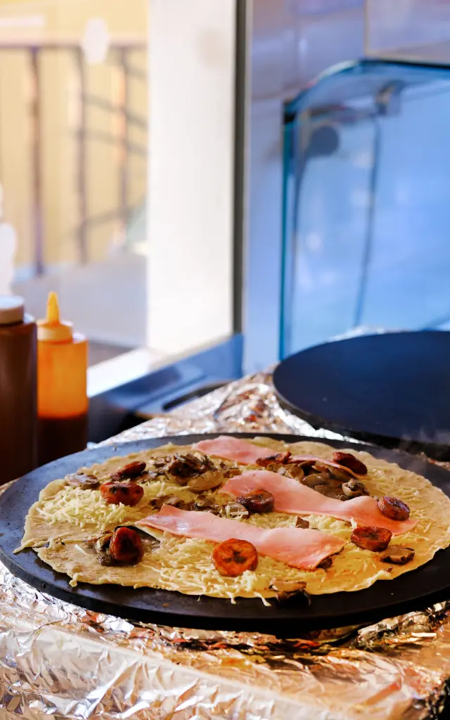 Crêpe salée Jambon, champignons, bananes frites Passion Givrée Schoelcher Martinique