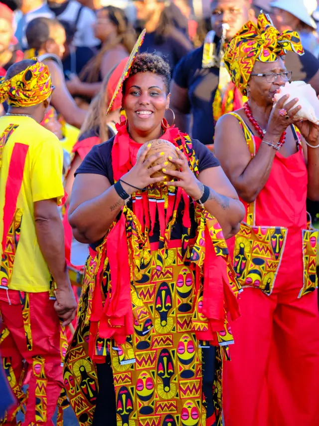 Musicien Chacha Groupe à pied Carnaval Martinique