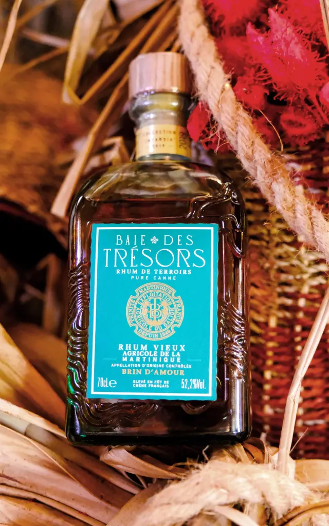 Rhum vieux Brin d’Amour AOC Baie des Trésors Trinité Martinique bouteille