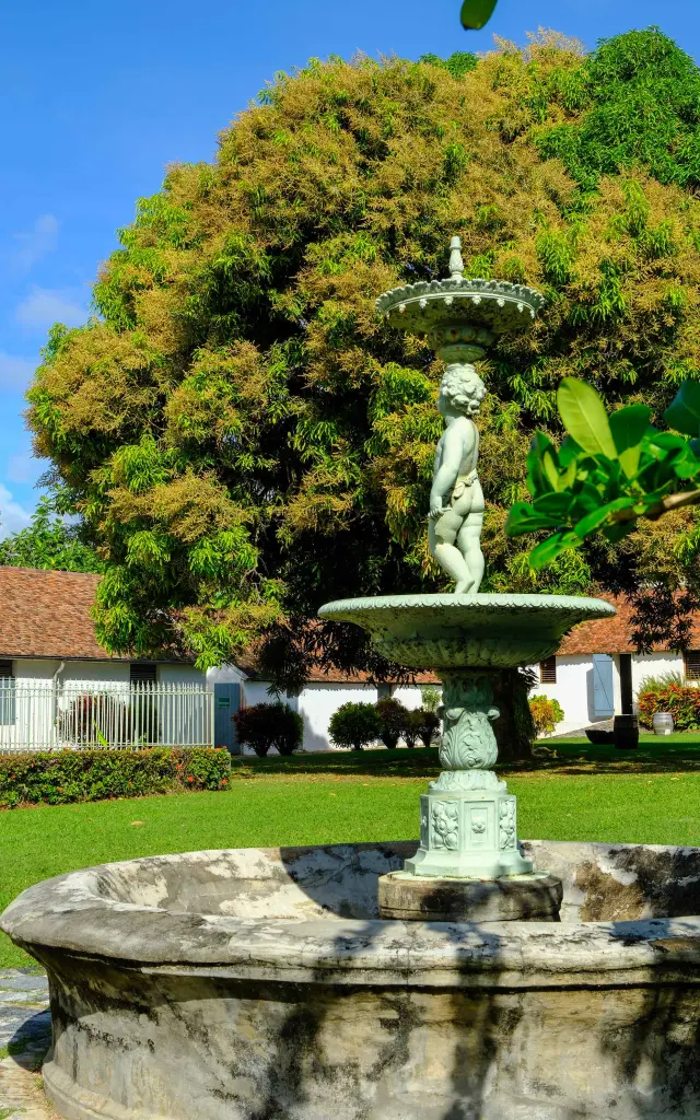 Fontaine de l’Habitation Baie des Trésors Trinité Martinique paysage patrimonial