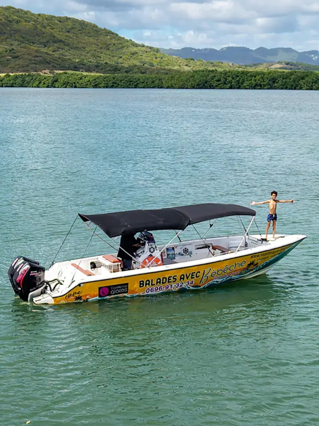 Bateau Bébêche Sainte-Anne Martinique