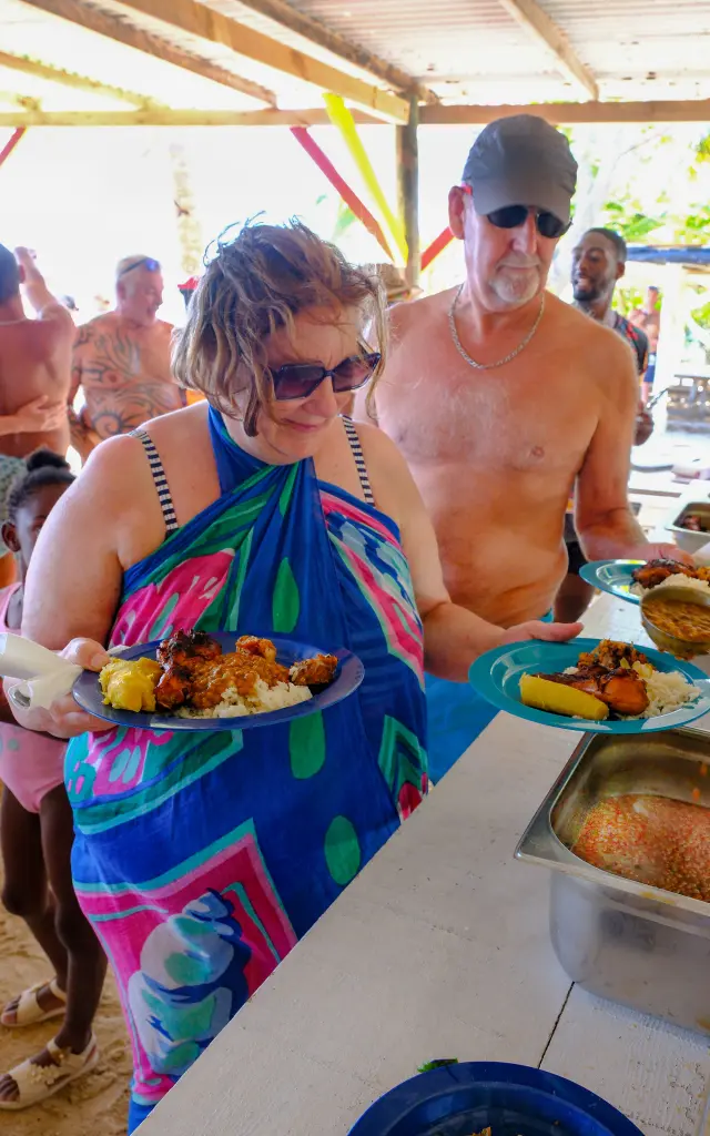Déjeuner Bébêche bikini beach Sainte-Anne Martinique