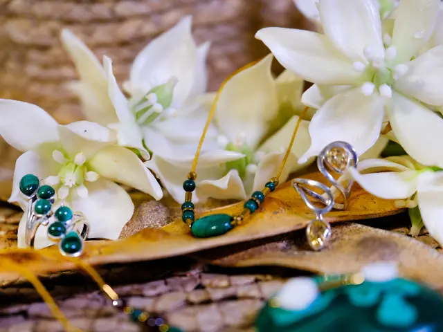 Bijoux avec de la Malachite Bijonat Trois-îlets Martinique