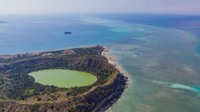 Le Lac Dziani est l'incontournable de Petite-Terre