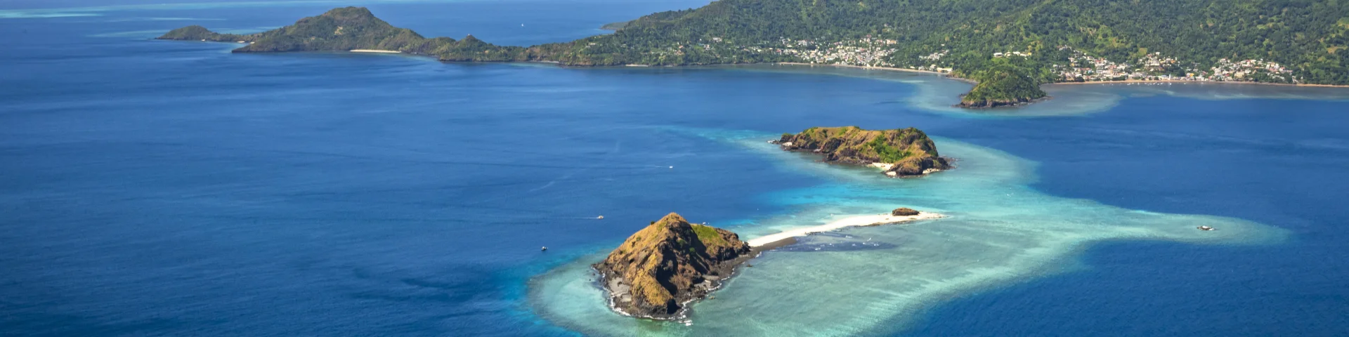 Îles Choazil dans le lagon de Mayotte.