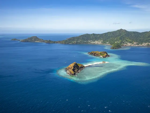Îles Choazil dans le lagon de Mayotte.