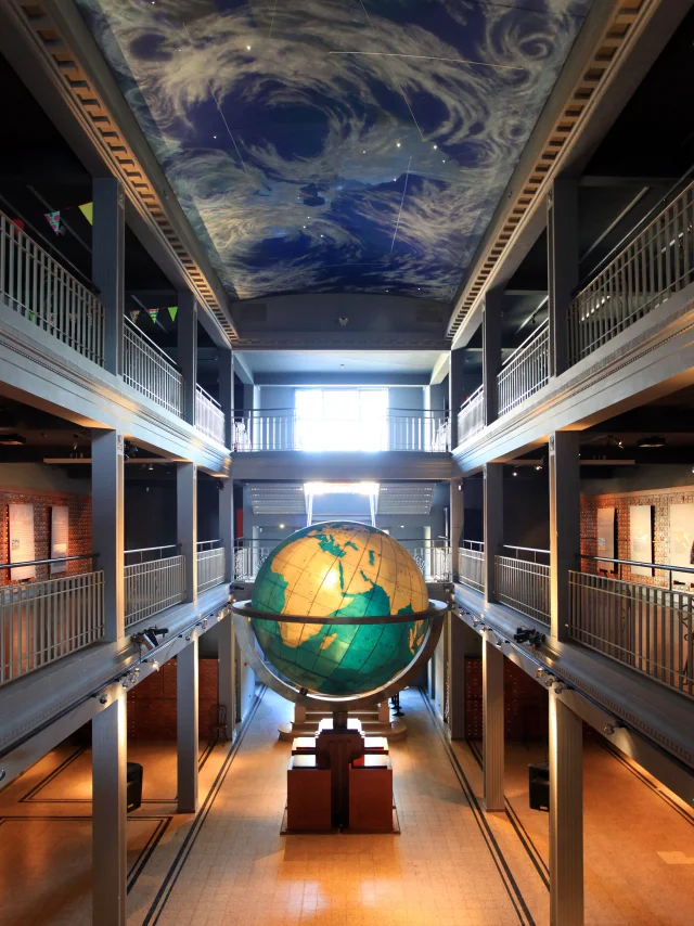 Intérieur du Mundaneum à Mons