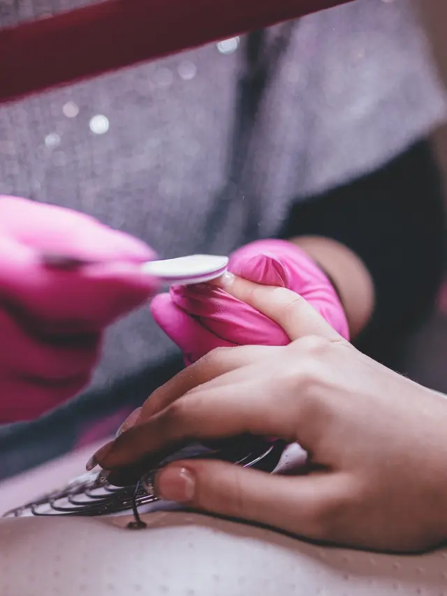 Manucure - soins du corps - beauté