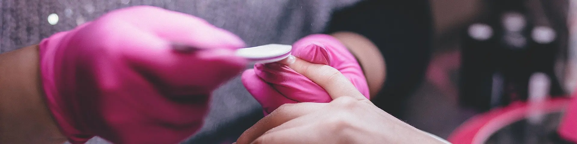 Manucure - soins du corps - beauté