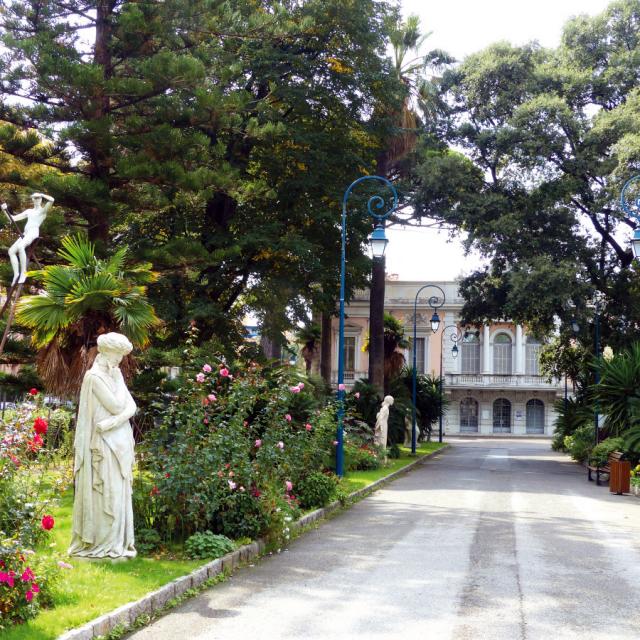 Palais Carnolès Jardin