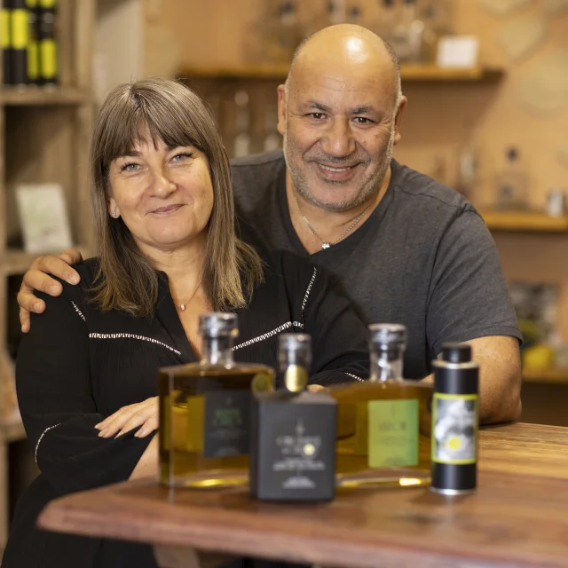 Karim Djekar Et Son Epouse Huilerie Saint Michel Menton Remy Cortin