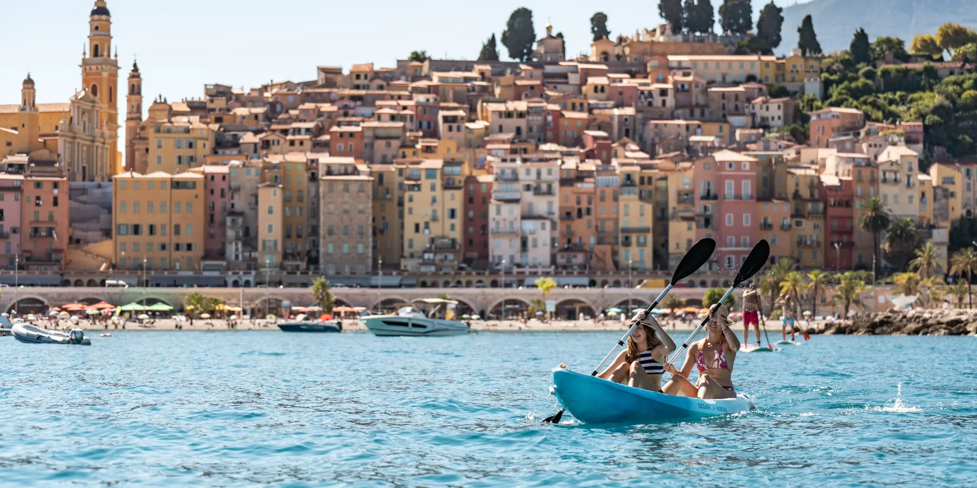 Kayak Au Large De Menton Pango Visual