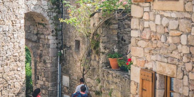 Cantobre Village Perche Gorges De La Dourbie 2 @ Ot Millau Grands Causses A. Humbert