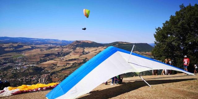 Paragliding Pouncho Activiteiten Natuur 11 Millau Laetitia Rozijn Robert