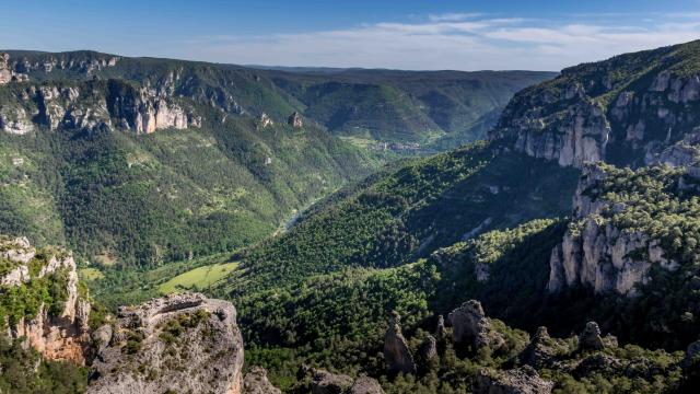 Rando Aerienne Villages Troglodytiques Aventure 15 Gorges Du Tarn Laetitia Raisin Robert